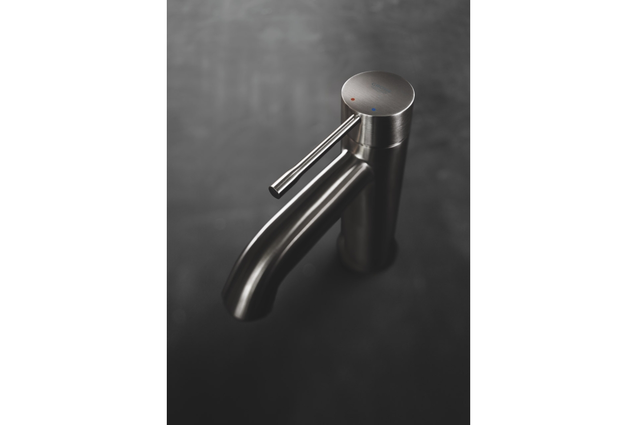Смеситель для раковины GROHE Essence с донным клапаном, темный графит матовый (23589AL1)