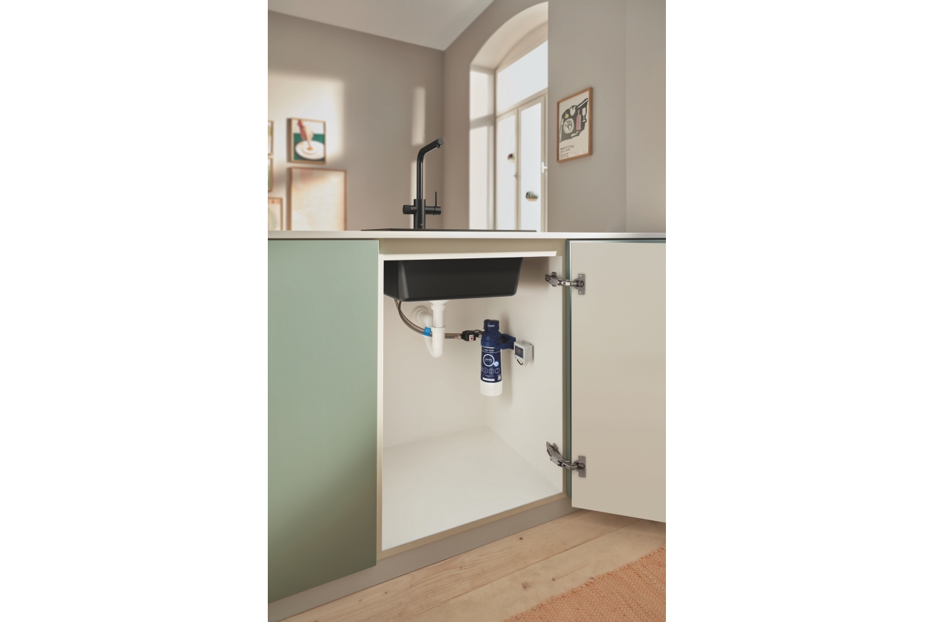 Смеситель для кухонной мойки GROHE Blue Pure Minta c вытяжным изливом, функцией фильтрации, без фильтра в комплекте, фантомный черный (30590KF0)