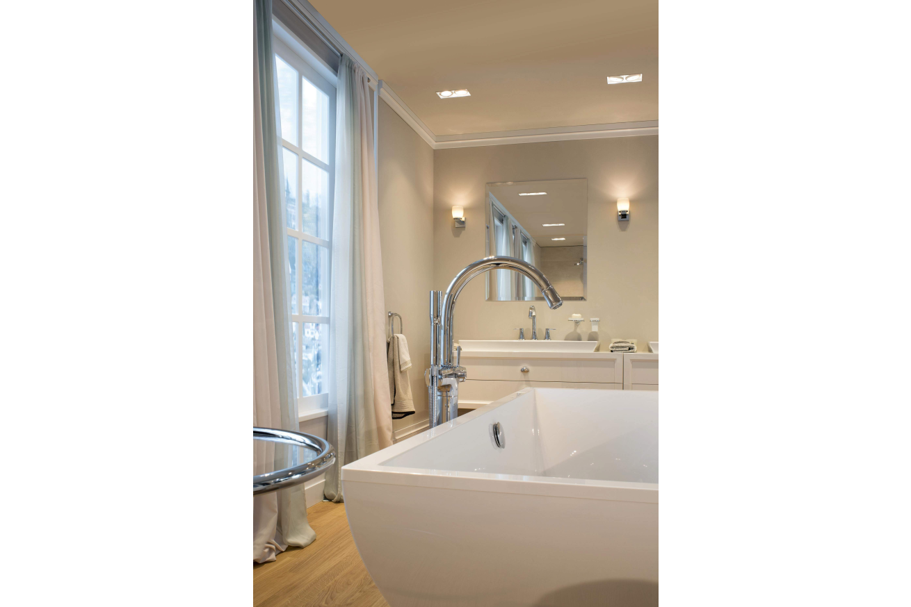 Внешняя часть смесителя для ванны GROHE Grandera напольного монтажа, хром (23318000)