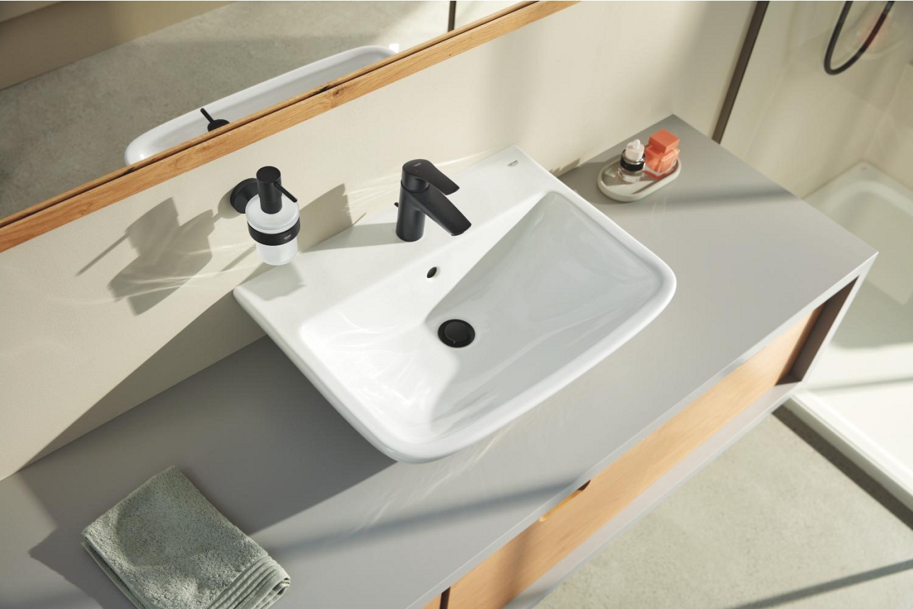 Дозатор жидкого мыла GROHE Essentials, матовый черный (1024702430)