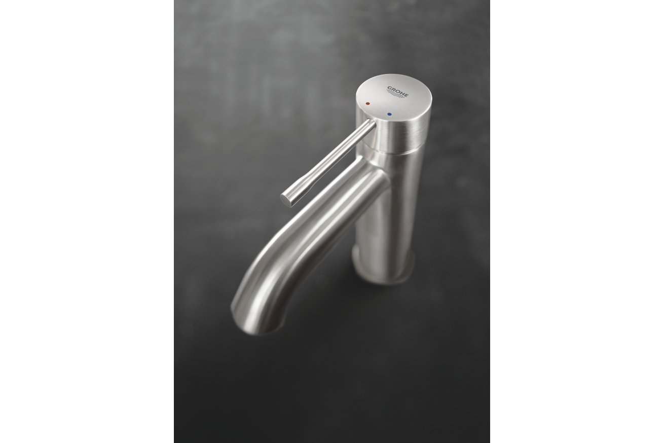 Смеситель для раковины GROHE Essence с донным клапаном, S-size, суперсталь (24171DC1)