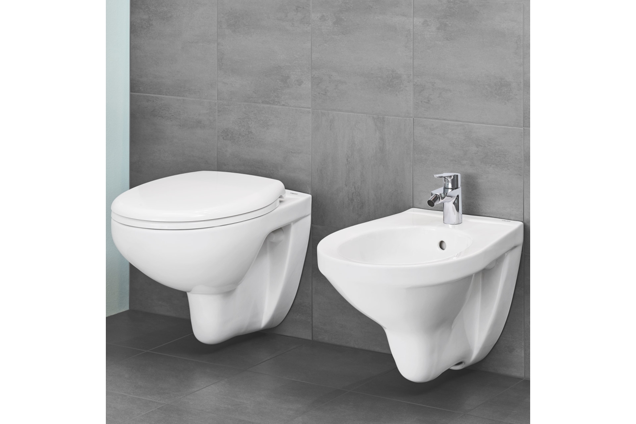 Унитаз подвесной с сиденьем с микролифтом GROHE Bau Ceramic, альпин-белый (39351000)