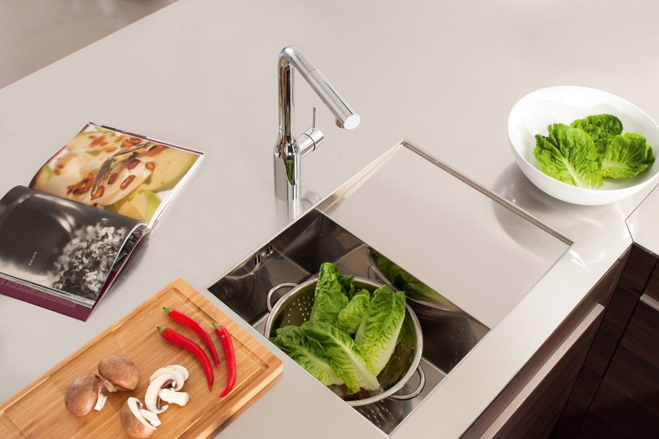 Смеситель для кухни GROHE Essence с вытяжным душем, хром (30270000)