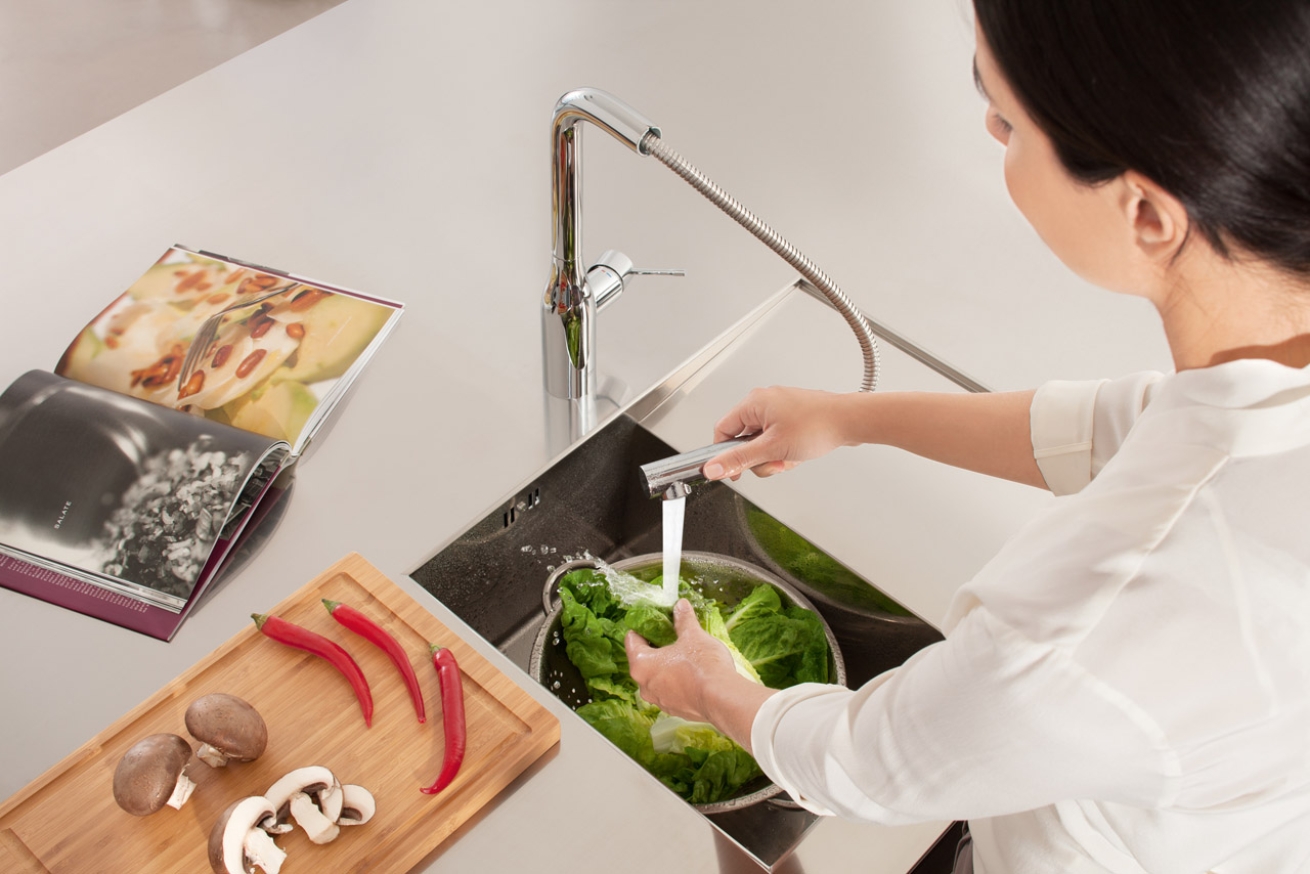 Смеситель для кухни GROHE Essence с вытяжным душем, хром (30270000)