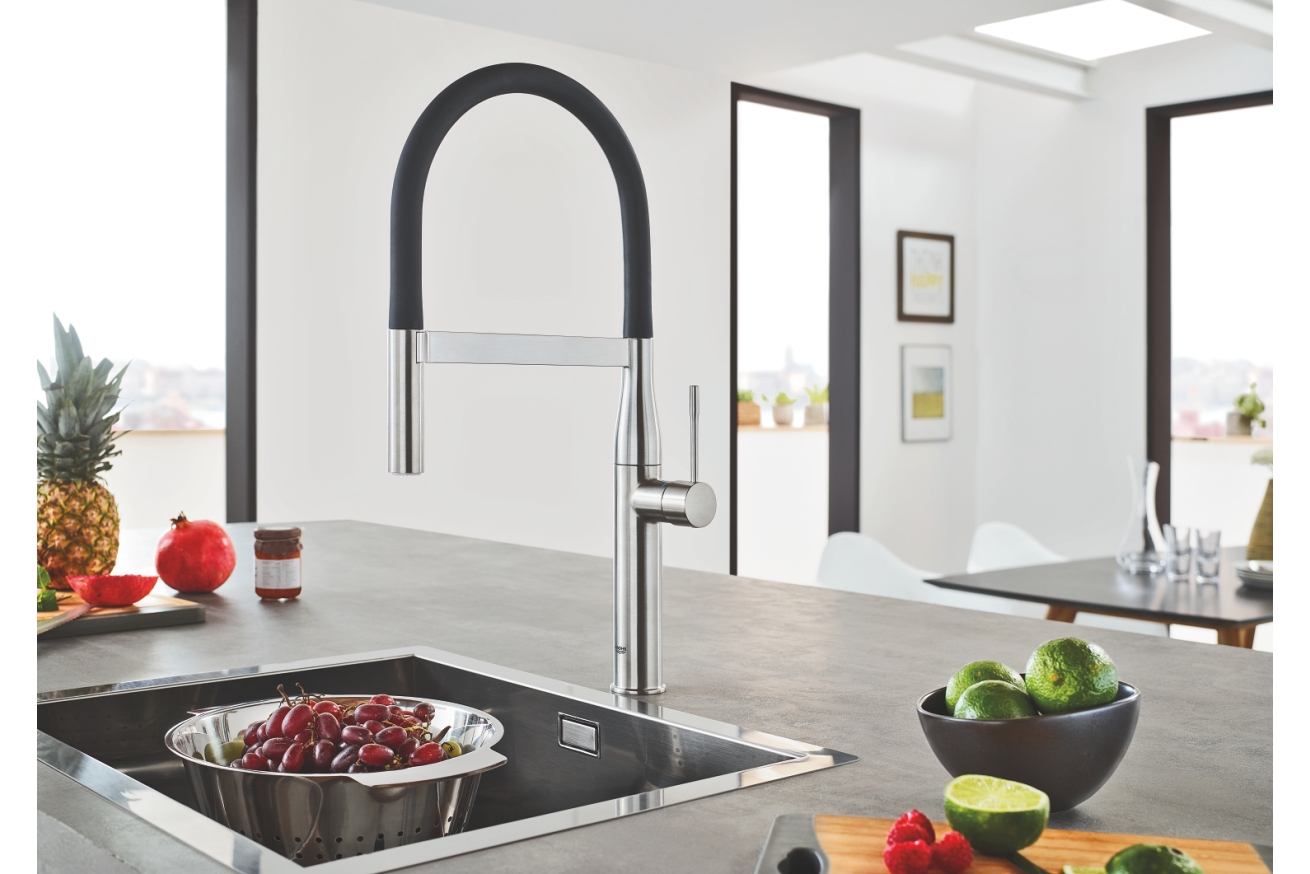 Смеситель для кухни GROHE Essence c профессиональным изливом, суперсталь (30503DC0)
