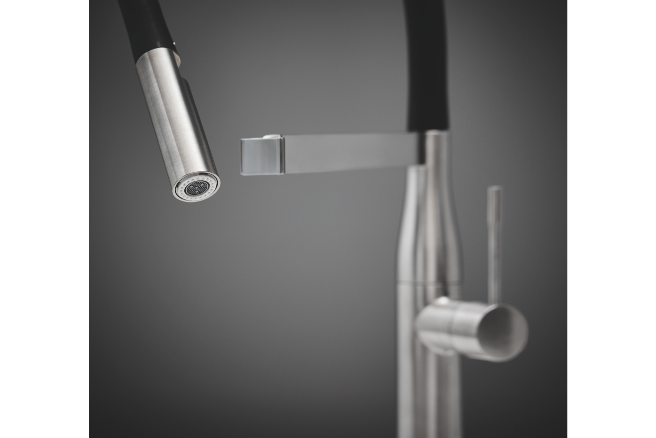 Смеситель для кухни GROHE Essence c профессиональным изливом, суперсталь (30503DC0)