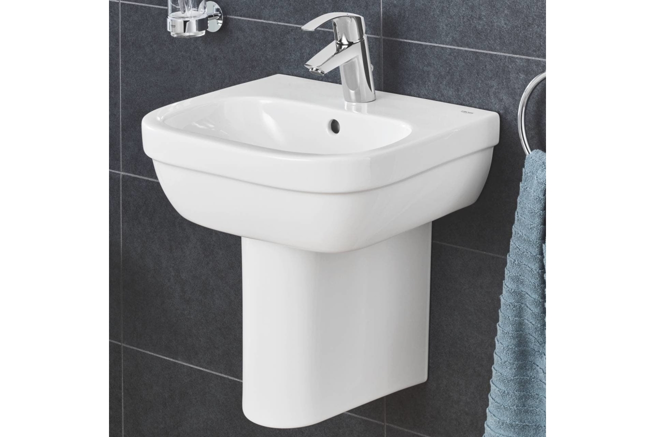 Мини-раковина GROHE Euro Ceramic с гигиеническим покрытием 45 см,альпин-белый (3932400H)
