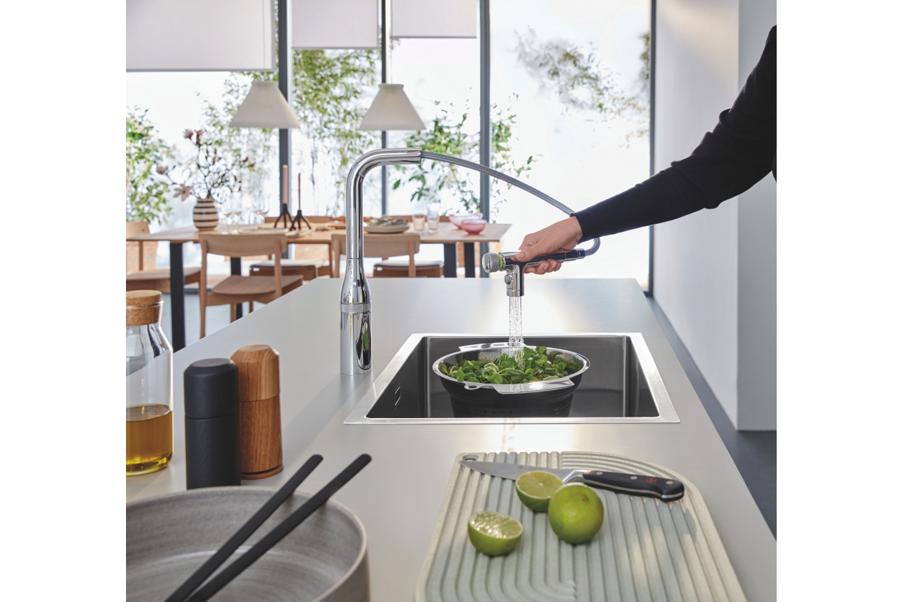 Смеситель для кухни GROHE Essence, хром (31892000)