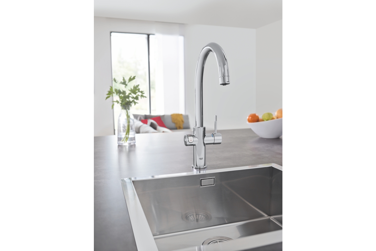 Комплект для кухни GROHE Red Duo с C-образным смесителем, бойлером L-Size и фильтром, суперсталь (30079DC1)