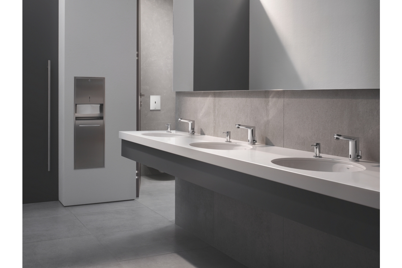 Панель смыва для унитаза GROHE Tectron Bau E инфракрасная, питание от сети 230V, хром (39881000)